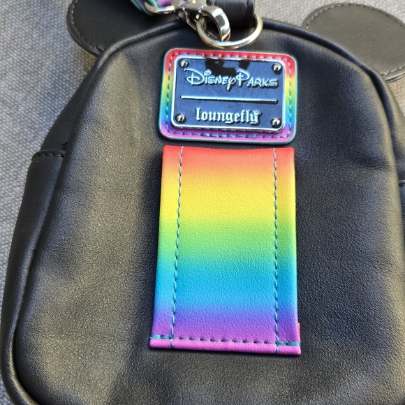 Disney Parks Loungefly Mickey Wristlet Mini Backpack Like New - Picture 5 of 7